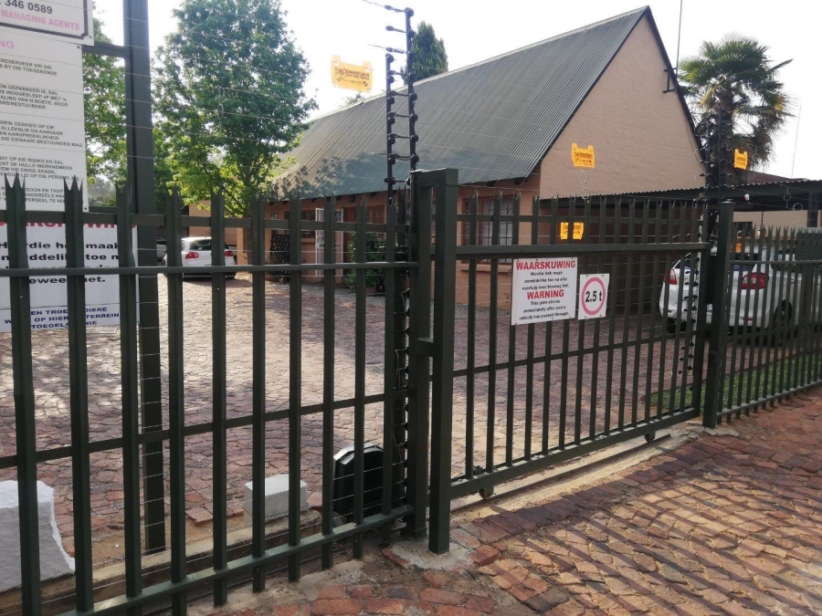 2 Bedroom Property for Sale in Kannoniers Park North West